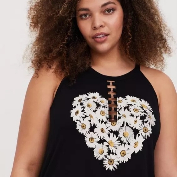 Torrid Plus Size 4, Black Daisy Heart O-Ring Goddess Tank - Picture 6 of 6
